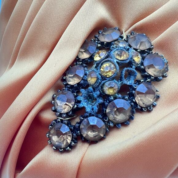 Eva Mae Modes Hat Headpiece Vtg 60s Pleated Satin Gold Box Style Formal Brooch - Picture 11 of 13